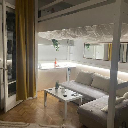 Cozy Studio Near Cismigiu Park Apartment Bucharest Exterior photo